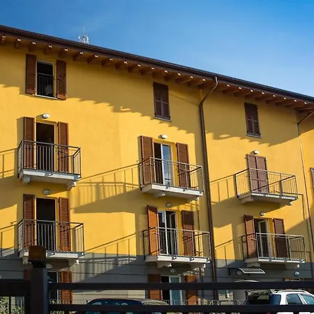Penthouse Tommaso Residenza Silvana 公寓