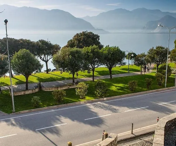 Apartament Penthouse Tommaso Residenza Silvana Verbania