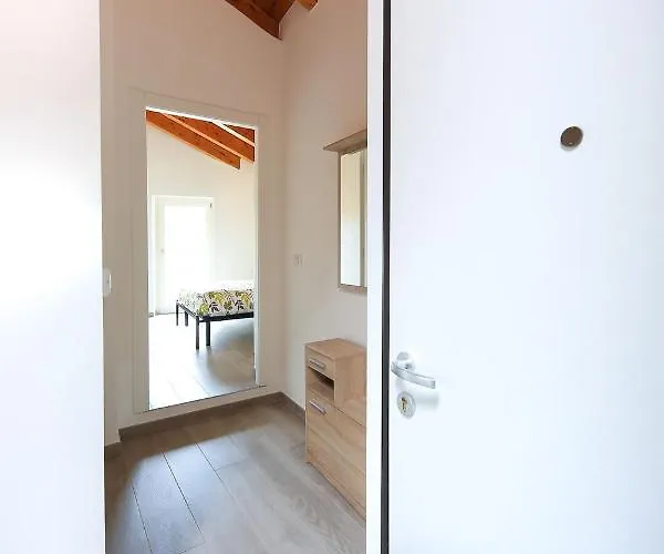 Lägenhet Penthouse Tommaso Residenza Silvana